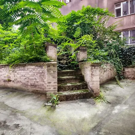 Daire Of Character With A Private Garden *